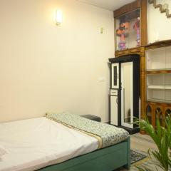 Archana Guest House - 10 mins away from Baidyanath Mandir