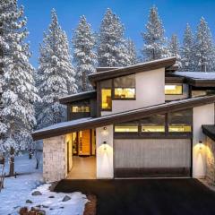 Luxurious Truckee Rental Hot Tub and Valley Views