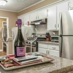 3 BR home with a Gameroom close to campus