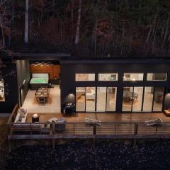 Glass House - Hot Tub - Voted AVL's #1 Luxe Stay