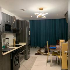 Exclusive 1 Bedroom Duplex Stay Embassy Gardens