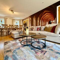 The House of Brilliant Brains Cambridge