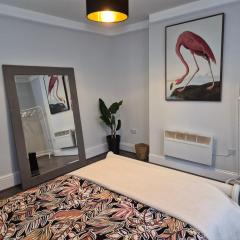 Newly refurbished flat with Free Parking