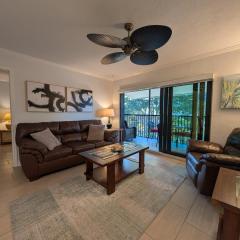 Park Shore Resort-Deluxe Top Floor, BLDG E 332