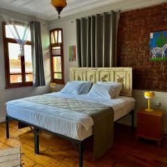 A Timeless House Overlooking the Golden Horn,6BR