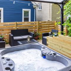 Private Hot Tub King beds 1 Block from Butler St