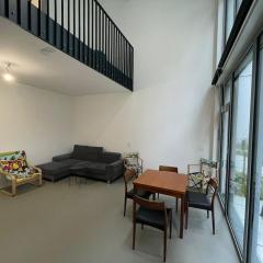 Modern Loft mit Terrasse