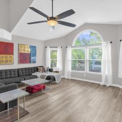 Resort Stay Near Disney Bright Gym Hot Tub