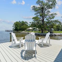 Bayfront Bliss 2BR Luxe Retreat Bay Views