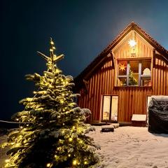 TOP moderne FeWo - Alpakahof zum Himmelreich, traumhafte Lage, Terrasse mit Weitblick, kostenfreier Parkplatz, Nähe Kurklinik, optional Sauna