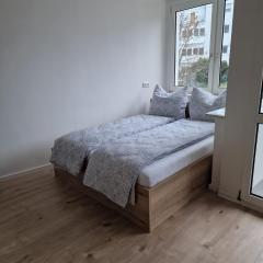 Moderne 40 m2 Ferienwohnung mit Balkon in Top Lage frisch renoviert