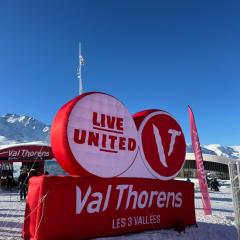 APT confortable centre station face aux pistes de Val Thorens