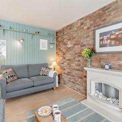 St Marys Seaview - In Town Walls Close to Beach