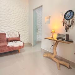 Chalé Pequi, Romântico e espaçoso, com ar cond conforto e aconchego