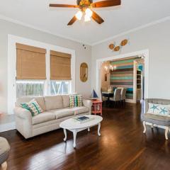 Cast A Waves by Sunsational Stays - Lower Unit Only, Steps to the Beach