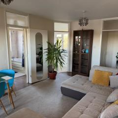 Bright & Cozy 1-Bedroom Flat in a Quiet Sutton