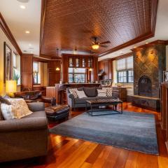 Grand Luxury Loft right Downtown