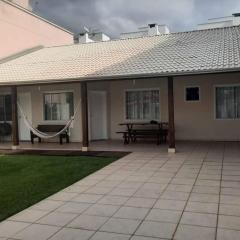 Casa ampla, lugar tranquilo