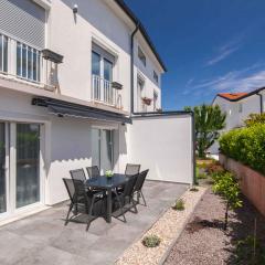 Apartment with A - C in Krk-Insel Krk 55017