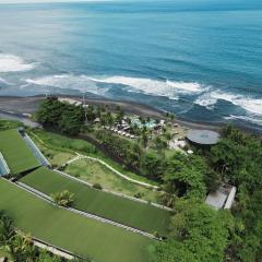 Hotel Komune and Beach Club Bali