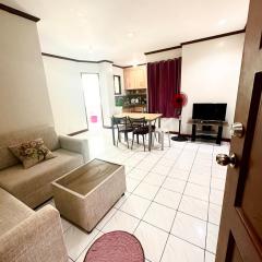 Cranberry's 3 br Apartment nr Convention Ctr #4