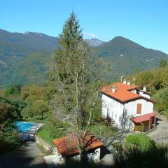 Mountain view holiday home in Cutigliano
