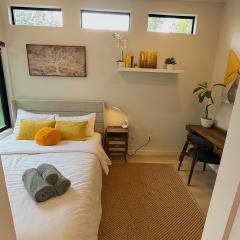 Nestle By The Falls Retreat Niagara Falls