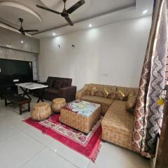 Classy 2BHK, Premium location