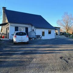Maison confortable à Comps-la-Grand-Ville avec jardin