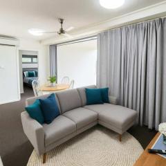 Central 1BR Apartment with Pool & Parking