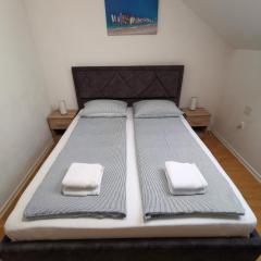 Apartman Batuda,moderno opremljen apartman u centru Đurđevca, u cijeni wellnes, sauna, bazen u obližnjem hotelu, mini zoo, 5G internet, R1 račun, idealan za parove, obitelji i wellnes odmor