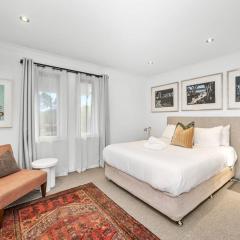 Charming North Freo Terrace w Balcony & Parking