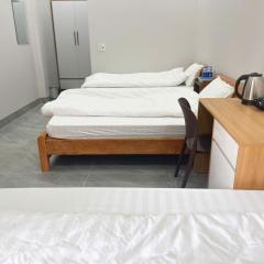 Nhà Nghỉ Trần Hưng Đạo 186