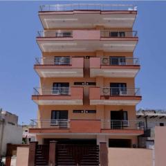 COLLECTION O HOTEL DLF PHASE-4 MG ROAD