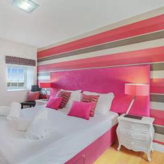 3 Bedrooms - 2 Bathrooms - Parking - Dog Friendly - Wifi - Nr Berwick Bamburgh