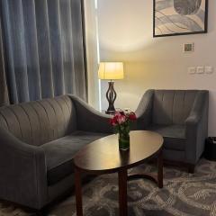 Laten Suites Al Salim Plaza