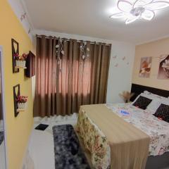 Apê com Garagem -Templo Salomão e feira da Madrugadda