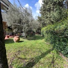 Green Garden Apartment near Florence