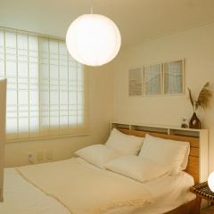 Soft Minimal 2BR Home near Dongdaemun, 2 stops to Myeongdong