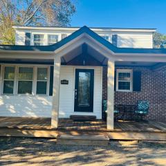 The Barbour Street Retreat 3 BD 2 BA House Downtown