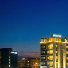 THS Suites - Luxurious 2 BHK AC apartments with Tirumala Views - Near Marriott, Taj and ITC 5 star hotels - Walkable to PS4, A2B, Orion, Starbucks cafes - Close to Thiruchanur and Alipiri flyover