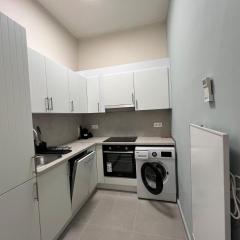 Charming 2 Bedroom , 2 Bathroom Apartment