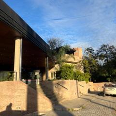 Habitacion Villa Allende metros del golf para mujer