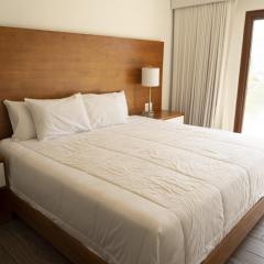 Pool entry villa for in private complex in Monterrico