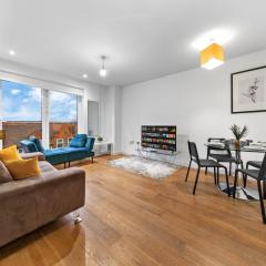 City Gem with River Views Near Canary Wharf & O2