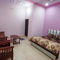 Ram Ji Paying Guest House