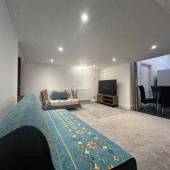 Lovely Calm Independent Home