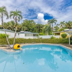 Le Curaçao, kaz dans jardin tropical avec piscine