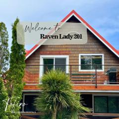 Raven Lady #201- Ucluelet Sleeps 6 Pet Friendly