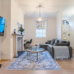 Modern & Spacious Luxury 4 Bedroom in Camden Town - Free Wi-Fi